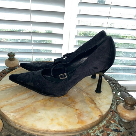 Dolce & Gabbana black lace stiletto pumps , pointed toe and a strap Size 38 - Picture 5 of 7